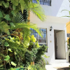 Отель Whole House in the Center of Cancun, фото 1