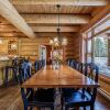 Отель Executive Plus 52 - Beautiful Spacious log Home With Private hot tub Pool, фото 10