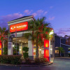 Отель Econo Lodge Inn & Suites Cayce I-26 Airport, фото 1