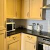 Отель Radiant2 bedroom apartment in the heart of Harlow town, фото 10