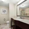 Отель Hampton Inn & Suites Brunswick, фото 8