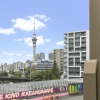 Отель Brand new & vibrant living on K'rd, фото 1