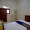 Отель SPOT ON 92902 Sunyoto Homestay Syariah, фото 3