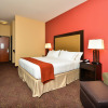 Отель Holiday Inn Express Vancouver North - Salmon Creek, an IHG Hotel, фото 3