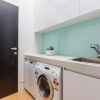 Отель Luxury Designer Townhouse Parking, фото 9