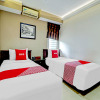 Отель OYO 90278 Hotel Sepuluh Buah Batu Bandung, фото 4