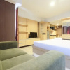 Отель Comfortable and Modern Studio Apartment near Cawang and MT Haryono, фото 3