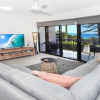 Отель Unit 1 'Phoenix Apartments', Coolum Beach, фото 9