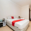 Отель RedDoorz Plus @ Gunungsari Surabaya, фото 14