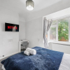 Отель Cosy 2-bed House in London With Free Parking, фото 7