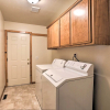 Отель Pet-friendly Big Bear Cabin ~ 6 Mi to Ski Resorts!, фото 6