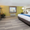 Отель Holiday Inn Express & Suites Kansas City - Lee's Summit, an IHG Hotel, фото 32