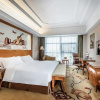Отель Vienna International Hotel Xinyang Yangshan New District, фото 3