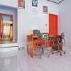 Отель OYO 92337 Wisma Arwini Syariah, фото 17