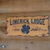 Отель Limerick Lodge 3 Bedrooms 3.5 Bathrooms Cabin в Бэй-Лейке