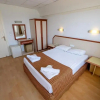 Отель Seabird Beach Hotel, фото 2