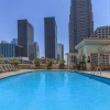 Отель DTLA Apartment With Parking and Pool, фото 12
