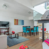 Отель Exclusive Penthouse With Private Rooftop Jacuzzi BBQ Game Room, фото 19