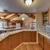 Отель Dos Pinos - Spacious Lakefront Cabin w/ Game Room by Yosemite Region Resorts, фото 10