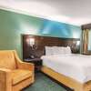 Отель La Quinta Inn & Suites by Wyndham San Francisco Airport West, фото 25