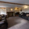 Отель Hulmes Vale House - Sleeps 14 - Peak District, фото 3