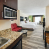 Отель Holiday Inn Express I-26 & Us 29 At Westgate Mall, an IHG Hotel, фото 21