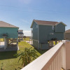Отель Coastal Cajun Getaway On The Beach! 3 Bedroom Home by Redawning, фото 20