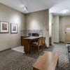 Отель Holiday Inn Express & Suites Saskatoon, an IHG Hotel, фото 46