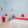 Отель RedDoorz near Pantai Boom, фото 25