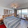 Отель New Listing! Relaxing Gulf-front Hideaway W/ Pools 2 Bedroom Condo, фото 5