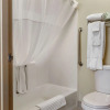 Отель Comfort Suites Grandville - Grand Rapids SW, фото 9