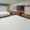 Отель Holiday Inn Express Hotel & Suites Tullahoma, an IHG Hotel, фото 4