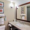 Отель Comfort Suites Marietta - Parkersburg в Мариетте