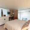 Отель JOIVY Artsy Studio Flat in Fulham near River Thames, фото 4
