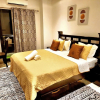 Отель Elegant 2Bed Gem-5star Service-Pools-Gym, фото 11