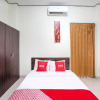 Отель OYO 3842 Eiffel Ketintang Unesa Syariah, фото 2