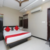 Отель OYO 13392 Hotel Neeraj, фото 4