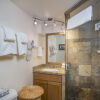 Отель Gibbons Life Accommodations, фото 9