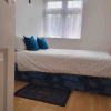 Отель Room in House - Modern Double Room In City Centre, фото 12