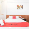 Отель RedDoorz Plus near Van Mieu Quoc Tu Giam, фото 12