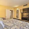 Отель Ft Lauderdale Apt w/ Pool - 1 Mi to Beach Access!, фото 6