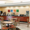 Отель Comfort Suites near Indianapolis Airport, фото 20