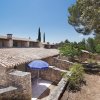 Отель Neat Holiday Home With AC, 3 km. From the Center of Gordes, фото 11