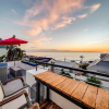 Отель Stylish Holiday Home With Private Pool and Ocean Views J Blue, фото 26