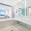 Отель Private 3 Bed Ocean View Q Surfers Paradise, фото 17