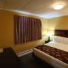 Отель Alpine Inn & Suites, фото 6