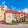 Отель La Quinta Inn & Suites by Wyndham Ennis, фото 1