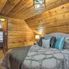Отель Cozy Cabin w/ Deck < 1 Mi to Shaver Lake!, фото 9