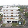 Отель Ratu Boarding House & Homestay, фото 1