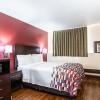 Отель Red Roof Inn Cameron, фото 6